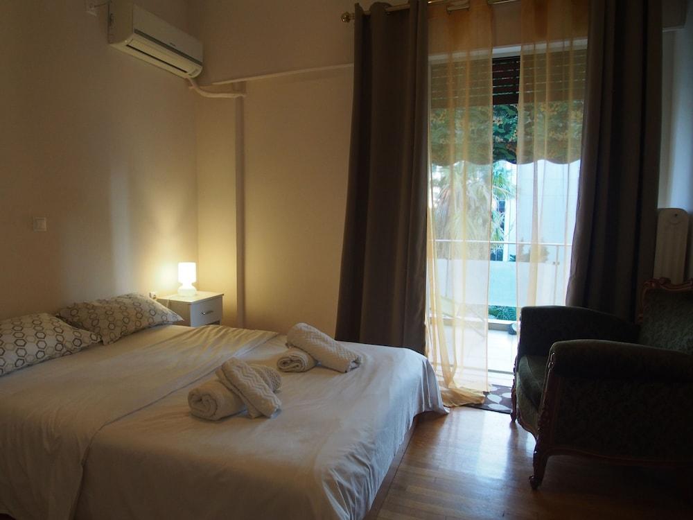 Homely @acropolis Museum Apartment